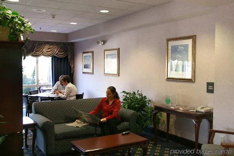 Hampton Inn Tampa-Rocky Point Hotel